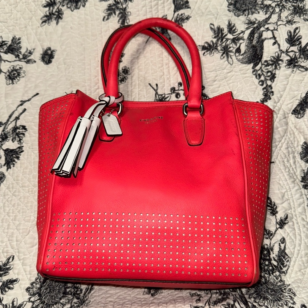 Coach salmon pink purse crossbody purse